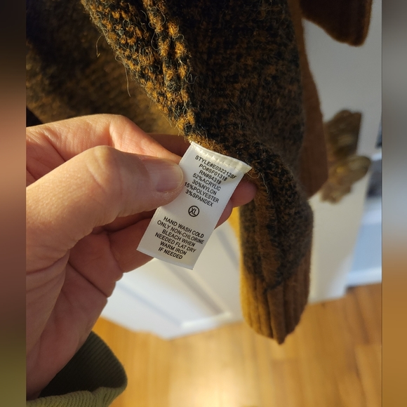 039. The Evolution by Cyrus Miley Two Pocket Cardigan - Picture 8 of 8